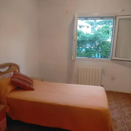 Villa Maria Hostel *