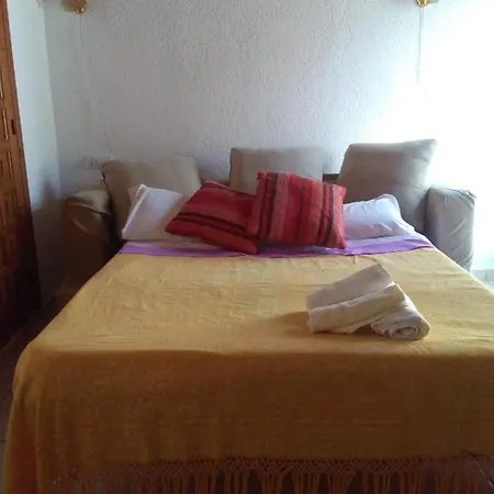 Villa Maria Hostel *